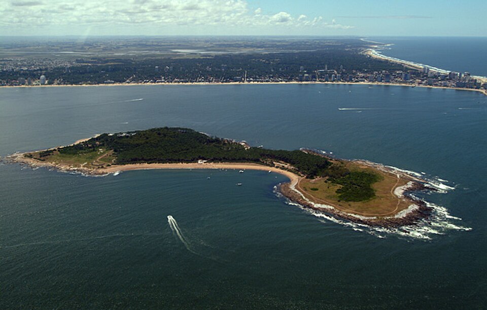 Vista aérea de la Isla Gorriti